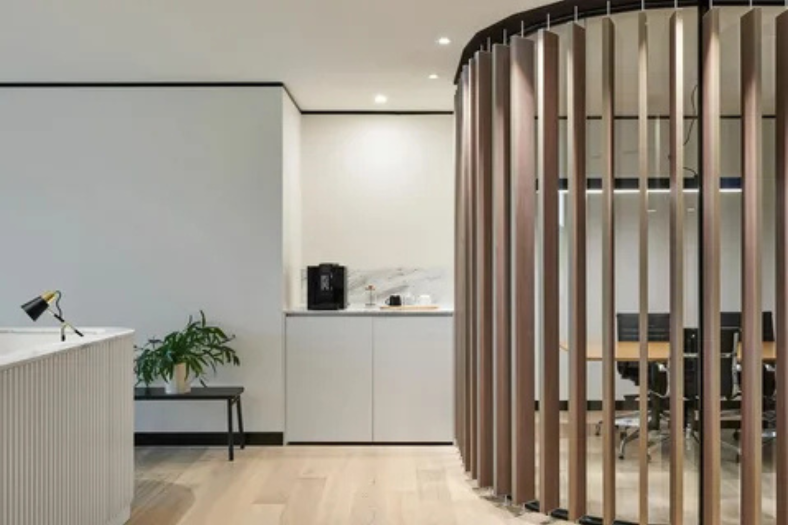Divider Walls for Commercial Spaces